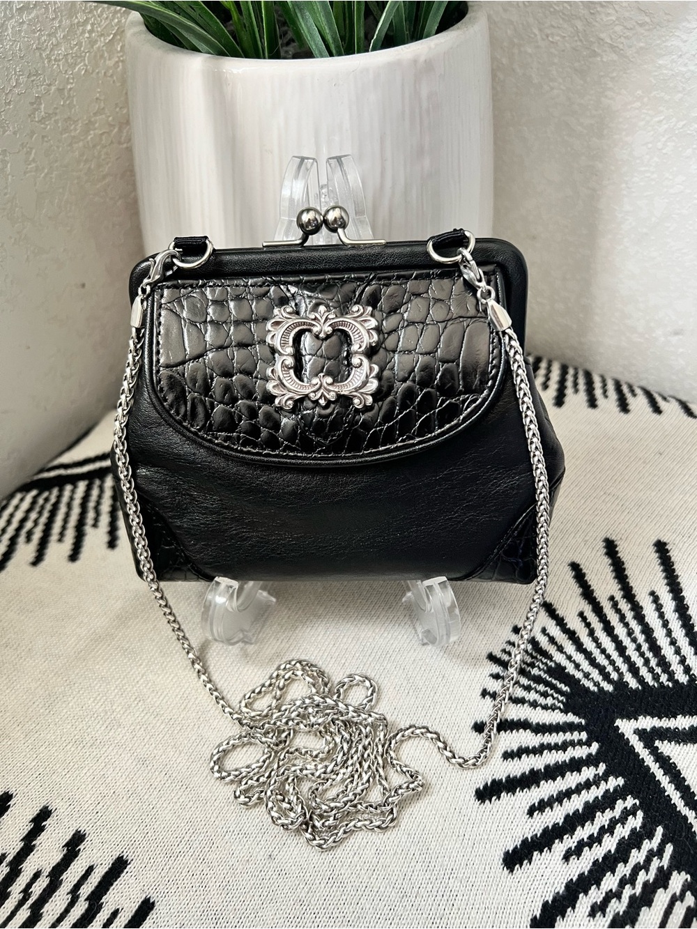 Vintage Brighton Mini Leather Black Kisslock Coin Purse Crossbody